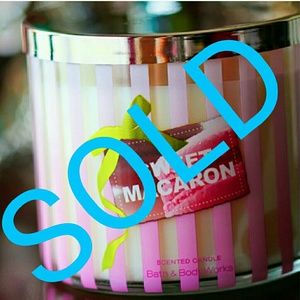 Bath & Body Works SWEET MACARON 14.5 Oz Candle