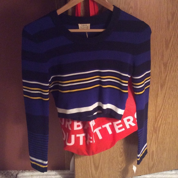 Striped, long sleeved crop top - Picture 1 of 1