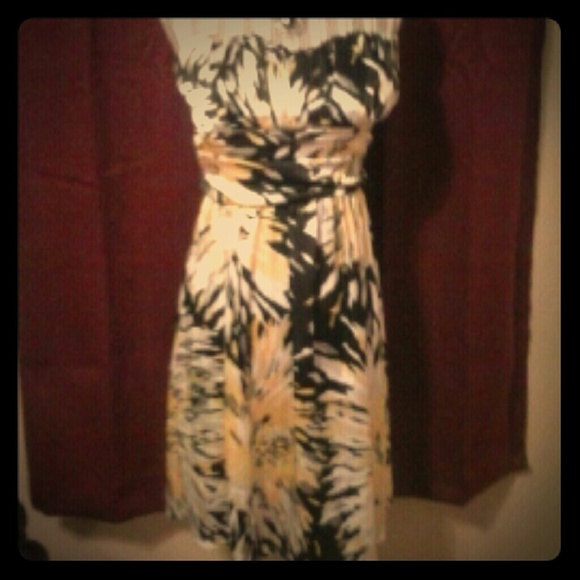 Yellow and black strapless dress