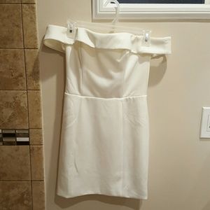 White kittenish "pretty woman" dress