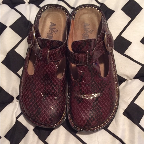 Shoes - Picture 3 of 3