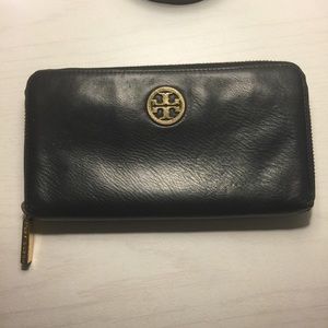 Tory burch robinson wallet