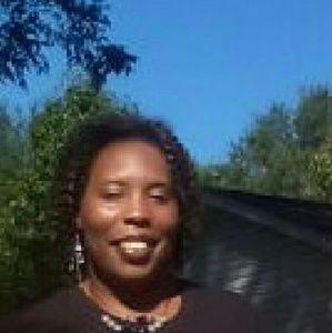 Meet your Posher, Yolanda