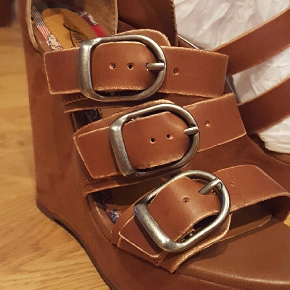 Lucky Brand Sandals