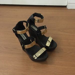 Fun wedge with some edge