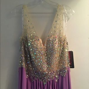 Purple prom dress 💗💗