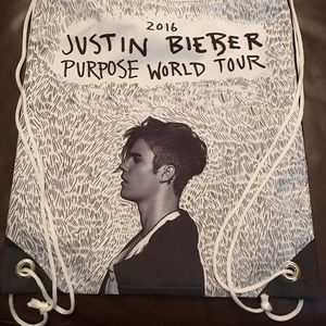 Justin Bieber 2016 Purpose World Tour VIP Gift Set