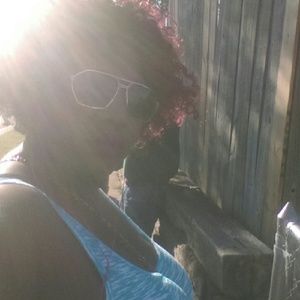 Meet your Posher, Tearsha