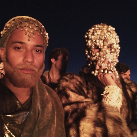 Meet your Posher, Akeem