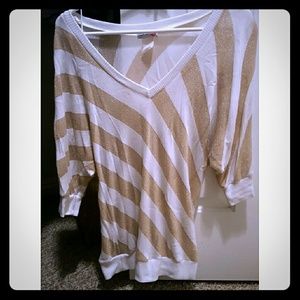 3/4 sleeve shirt