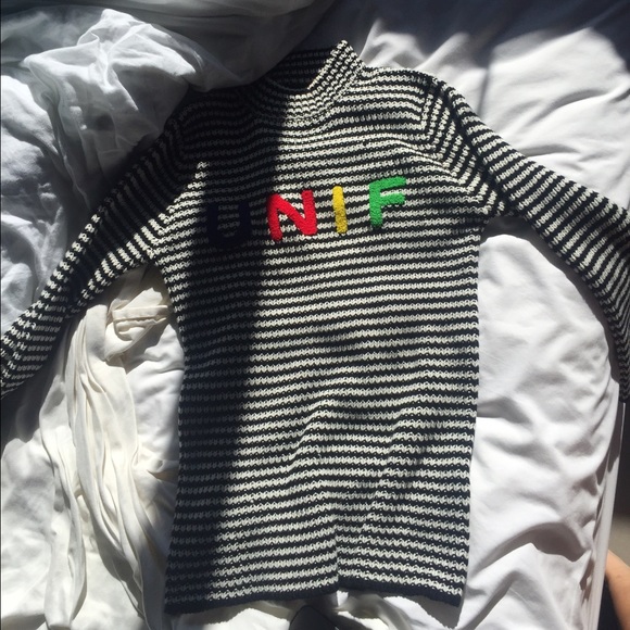 Unif black and while zig zag sweater