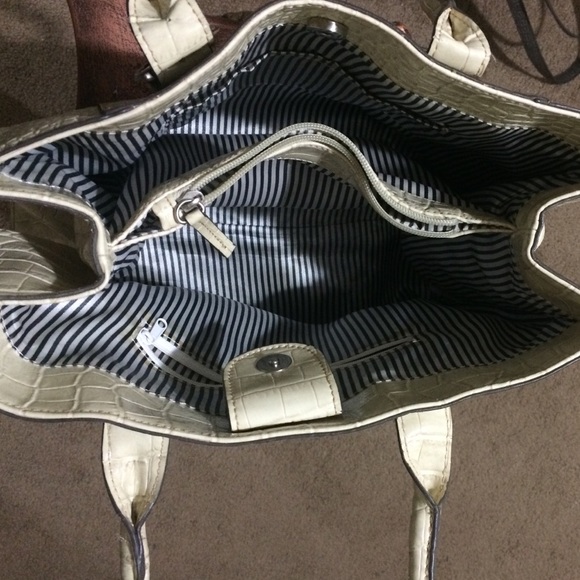 Handbag - Picture 3 of 3