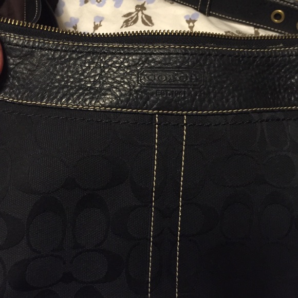Coach purse - Picture 2 of 4
