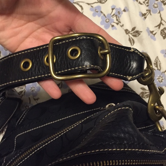 Coach purse - Picture 4 of 4