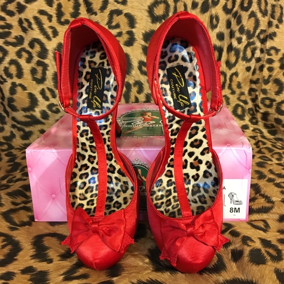 🚫SOLD🚫Gorgeous t-strap heels - Picture 3 of 6