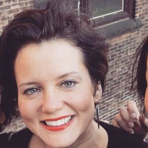 Meet your Posher, Nora