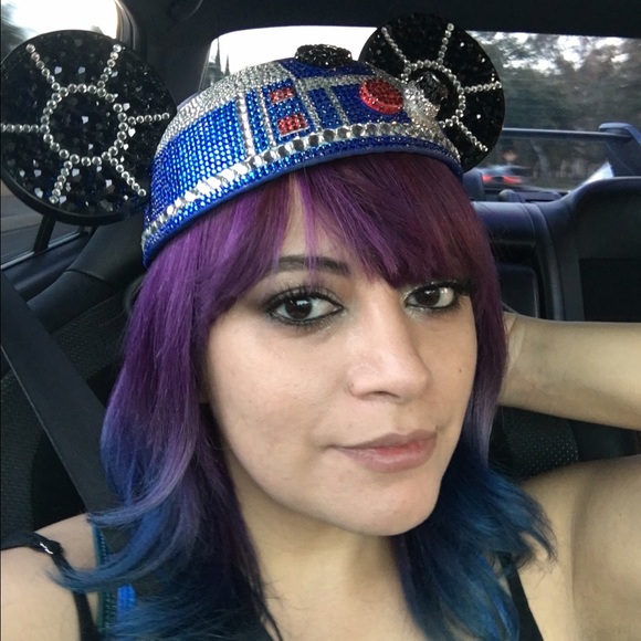 💜💙 Meet the Posher 💙💜 - Picture 2 of 4