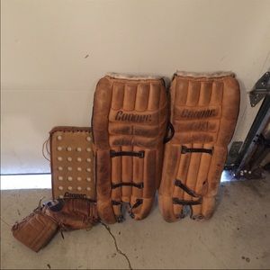 Classic cooper goalie pads