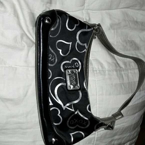Super cute purse!