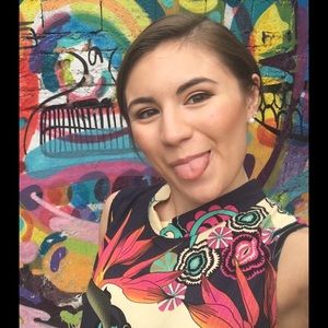 Meet your Posher, Daniela