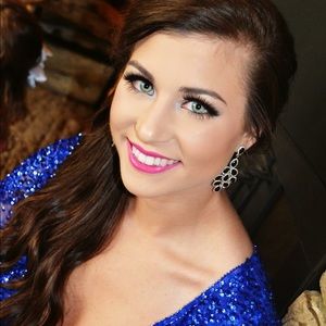 Meet your Posher, Natalie