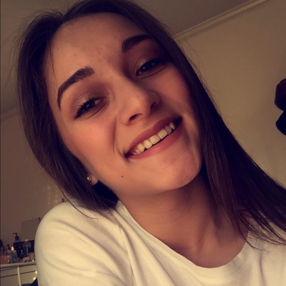 Meet your Posher, Angelica