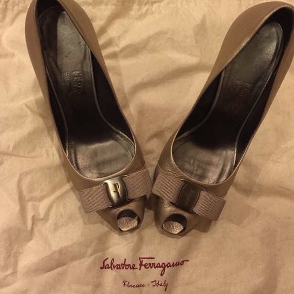 Salvatore Ferragamo Grazia Heels, Women Salvatore Ferragamo Grazia Platform Pump
