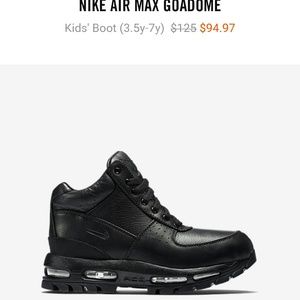 NWOT nike shoe boots