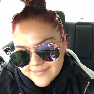 Meet your Posher, Kimberly