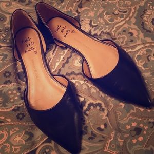 BANANA REPUBLIC FLATS