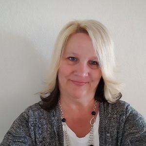 Meet your Posher, Carri