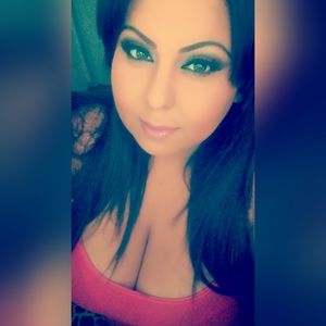 Meet your Posher, Isela