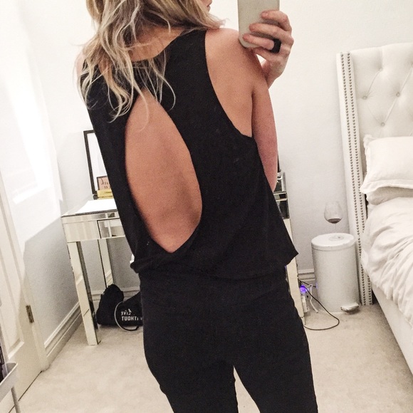 LAST SALE ‼️ Black Open Back Tank Top