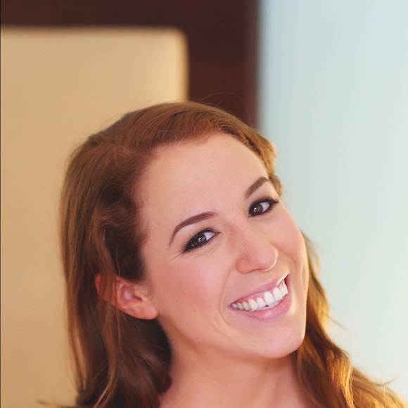 Meet your Posher, Claire