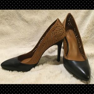 BCBG Brown/black Pumps