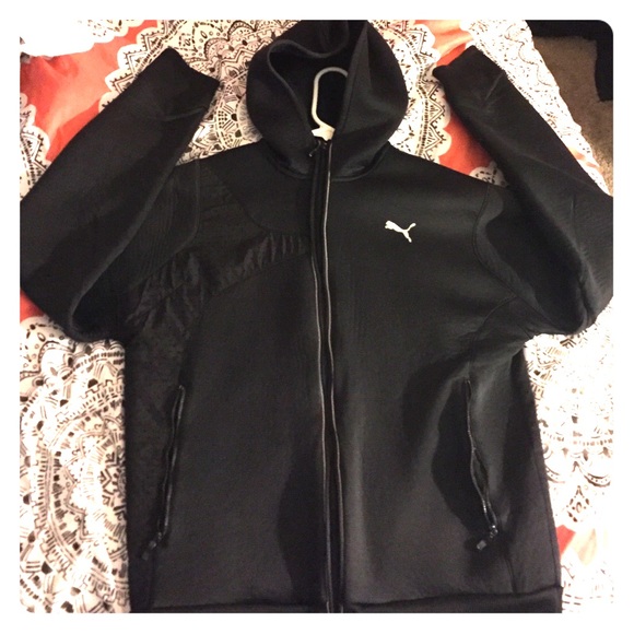 Comfortable puma a jacket!!😍😍😍