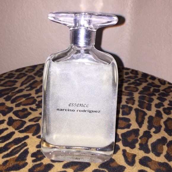 Essence Narcisco Rodriguez