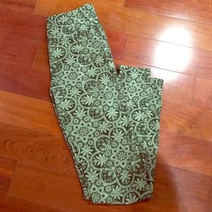 LuLaRoe Forest Green OS Mandala Leggings