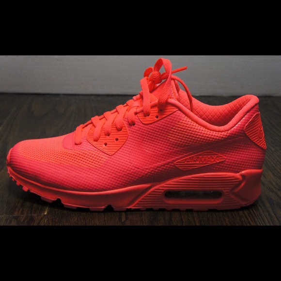 air max hyperfuse solar red