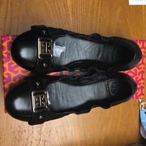 NWT Tory Burch flats