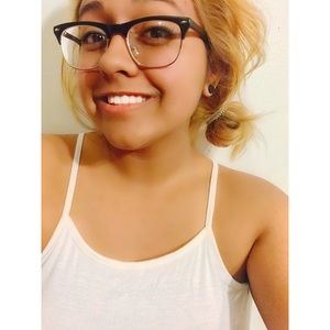 Meet your Posher, Melissa