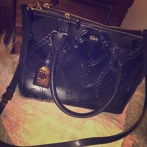 Black Ralph Lauren purse. 🌺