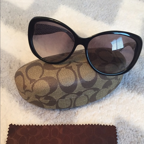 😎 Coach Keri Sunglasses 🕶