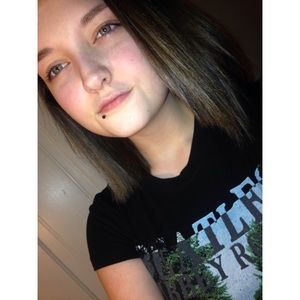 Meet your Posher, Leanna