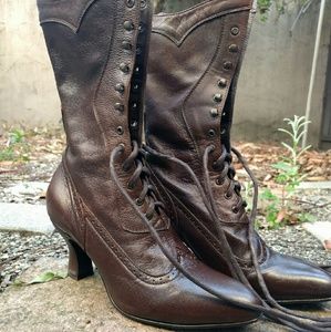 Oak Tree Farms Victorian boots