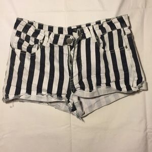 Forever 21 Stripped black and white Shorts S 29