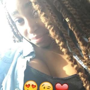 Meet your Posher, Nina