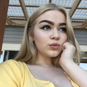 Meet your Posher, Rachelle