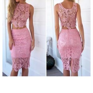Lace folral crop top and bodycon skirt two set