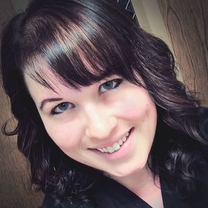 Meet your Posher, Alicia